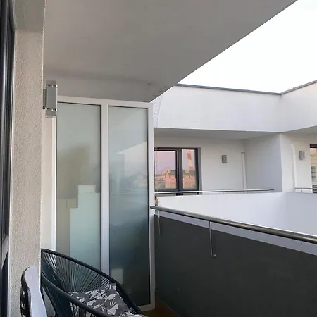 Apartament Zabki شقة